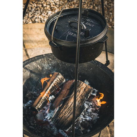 Olla para cocinar The Windmill Dutch Oven de 4,5 cuartos (negra, ø 25,5 cm | 3,8 litros)