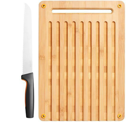 Fiskars Formal Forma Conjunto de pan de pan de bambú y cuchillo