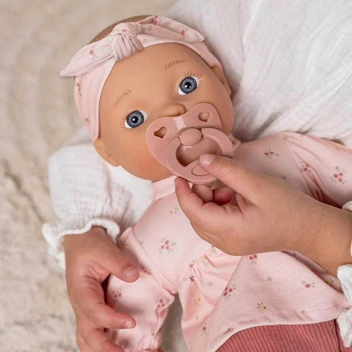 Pequeña muñeca holandesa Lily 36,5cm