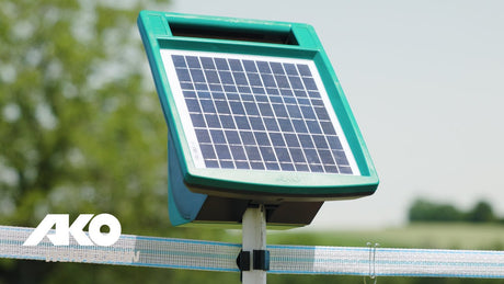 Energizador de cerca eléctrica sun power s1000 de productos Ako con panel solar