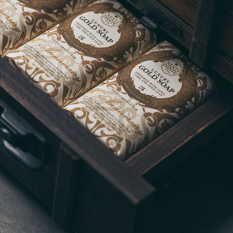Jabón Nesti dante lujo oro 250gr.